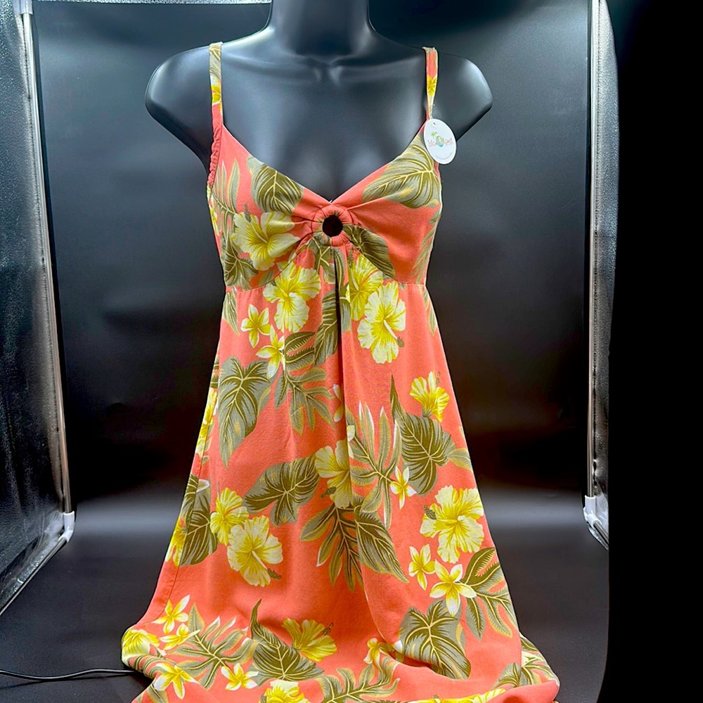 Island Planet tropical dress. 100% Rayon( stretchy). Size. S. Women.